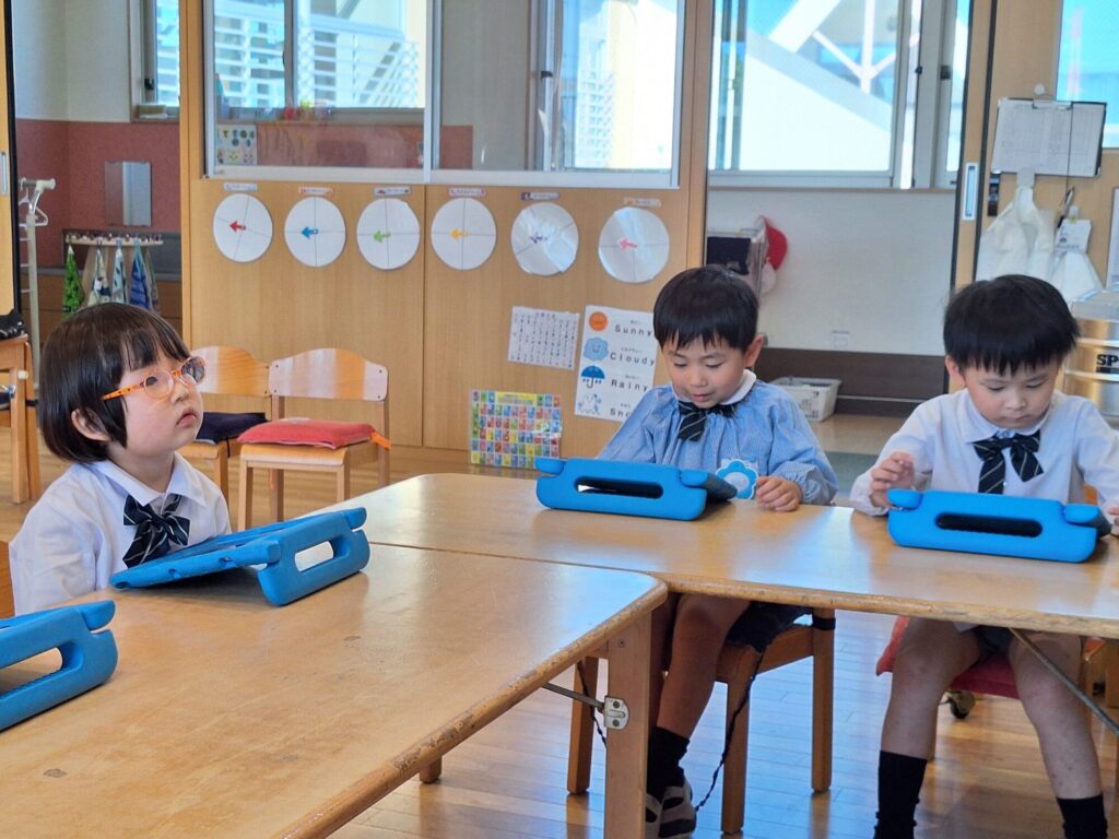 大里幼稚園レッスン風景