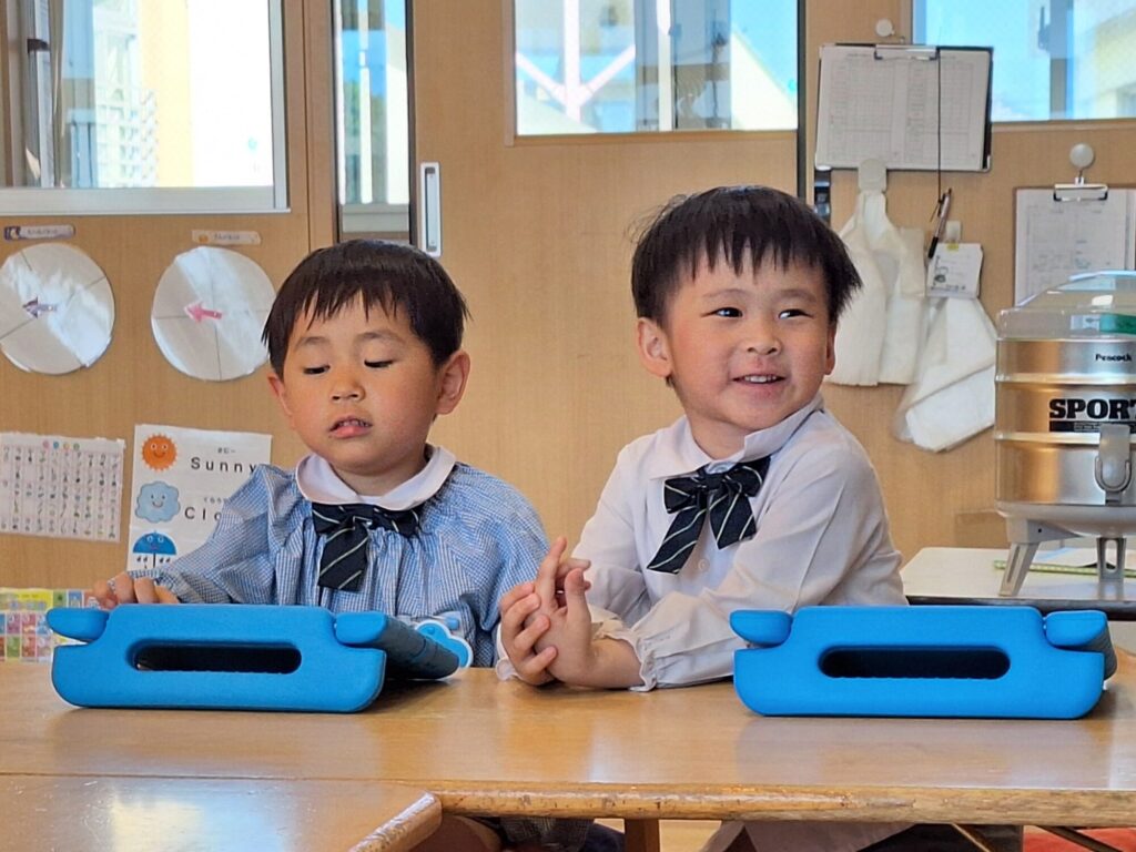 大里幼稚園レッスン風景